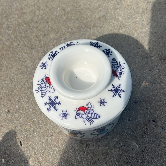 The Christmas Honey Bee Butter Bell Crock Santa hat Store Fresh Butter NEW - Picture 4 of 13